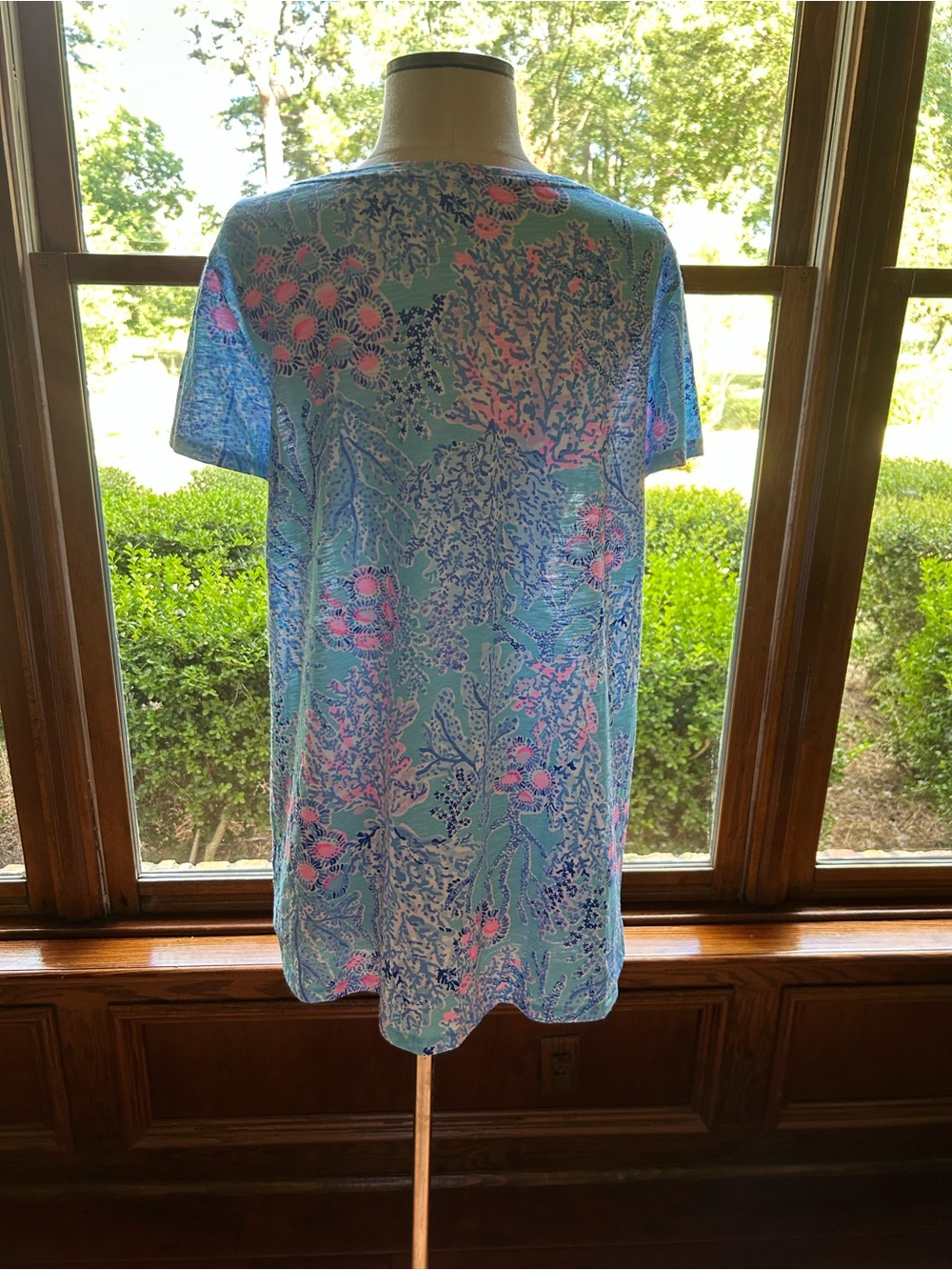 Lilly Pulitzer Top. - Picture 3 of 4
